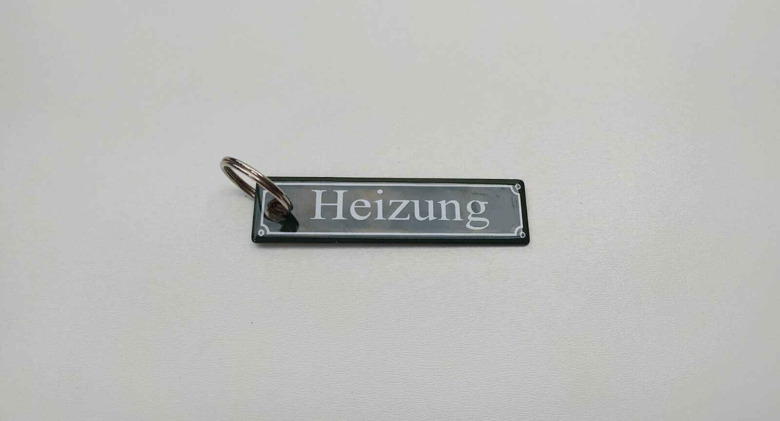 Vintage Keyring Heizung Used